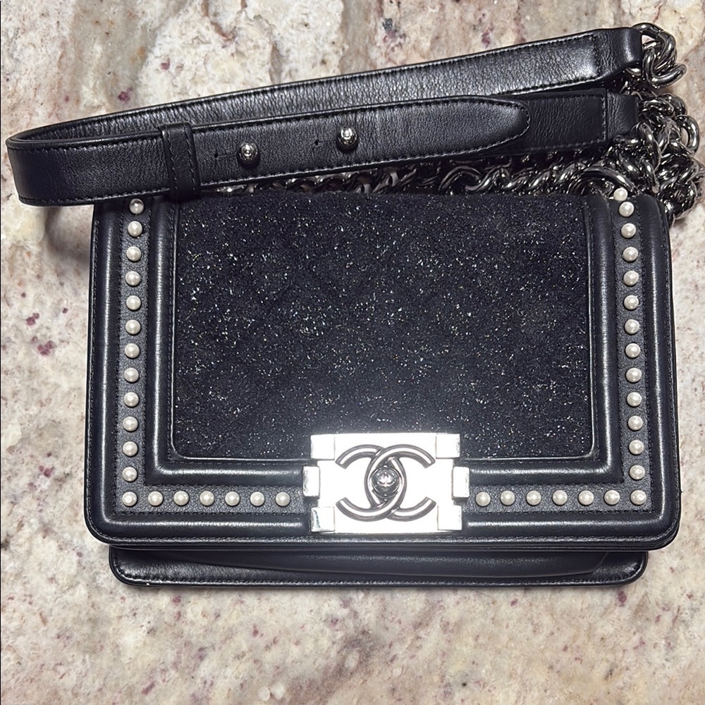 Chanel Small Boy Bag – Fall/Winter 2019 – Black Tweed with Pearl Trim